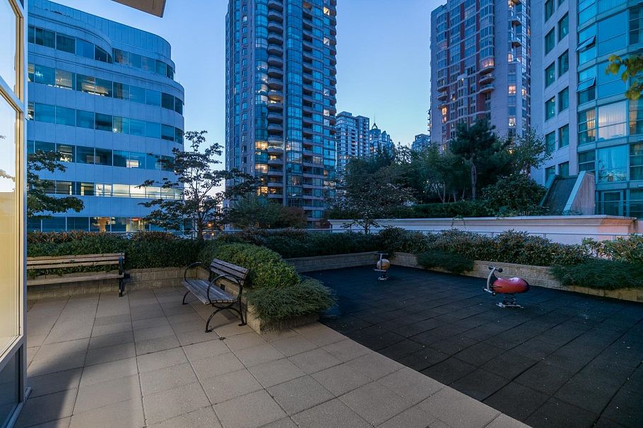 1905 821 Cambie Street Vancouver, BC - 17