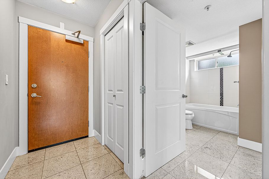 307 3839 W 4th Avenue Vancouver, BC - 5
