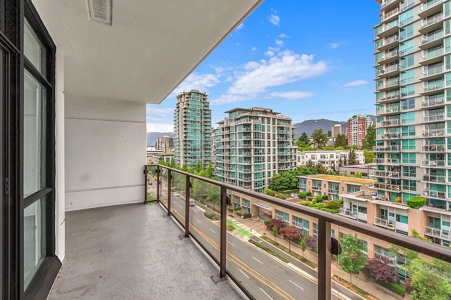 901 172 Victory Ship Way North Vancouver, BC - 25