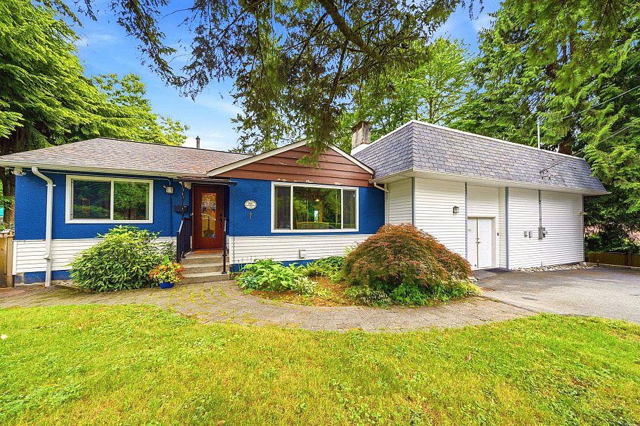 1611 Lynn Valley Road North Vancouver, BC - 1