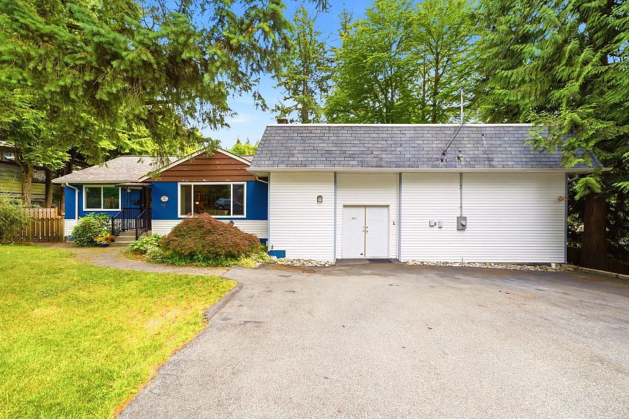 1611 Lynn Valley Road North Vancouver, BC - 2