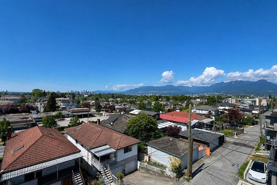 1 2915 E 5th Avenue Vancouver, BC - 17