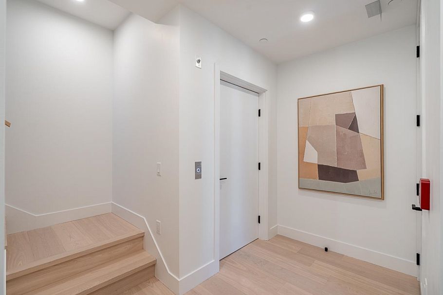 202 539 W 28th Avenue Vancouver, BC - 28