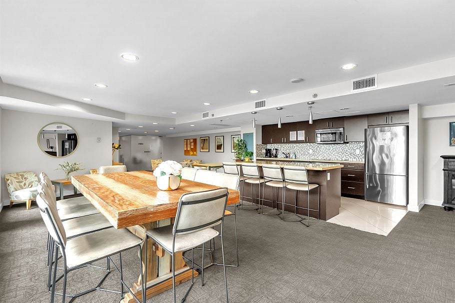 901 172 Victory Ship Way North Vancouver, BC - 32