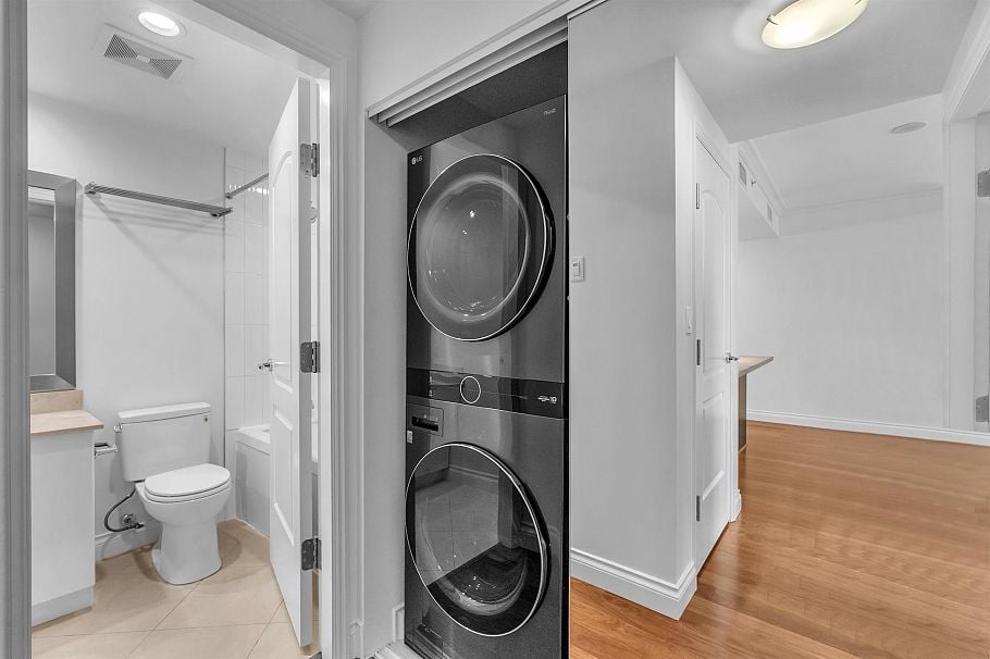 901 172 Victory Ship Way North Vancouver, BC - 21