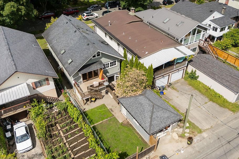 2252 Venables Street Vancouver, BC - 37