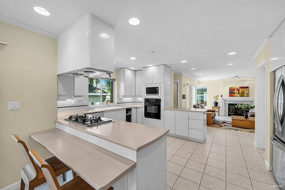 3091 W 38th Avenue Vancouver, BC - 15