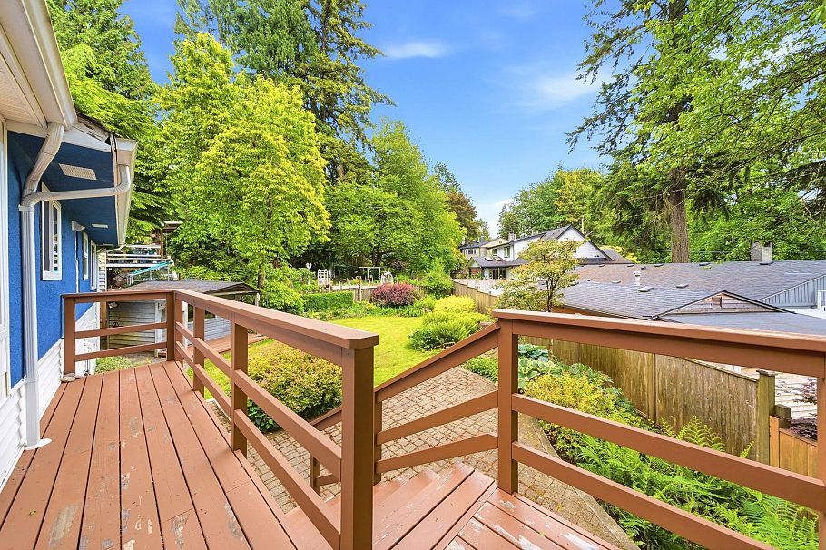 1611 Lynn Valley Road North Vancouver, BC - 38