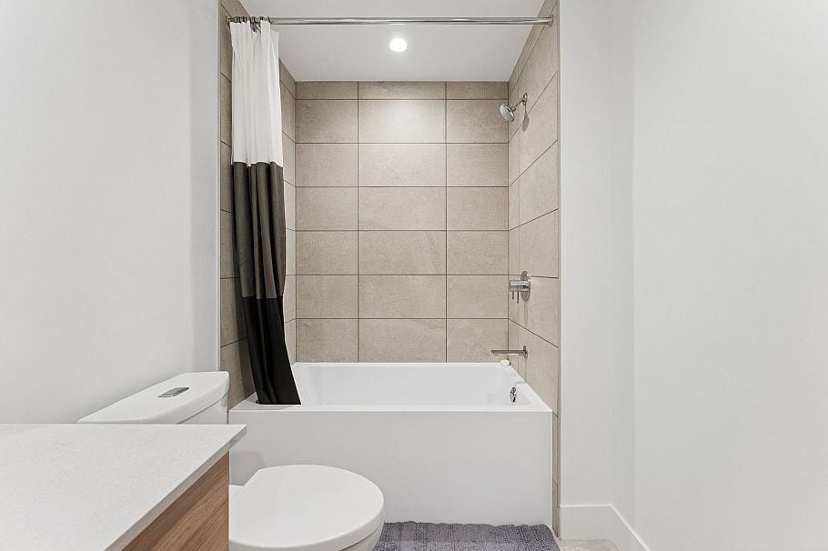 208 2375 Emery Court North Vancouver, BC - 15