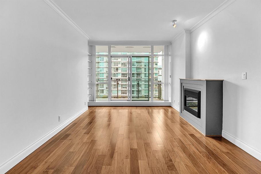 901 172 Victory Ship Way North Vancouver, BC - 13