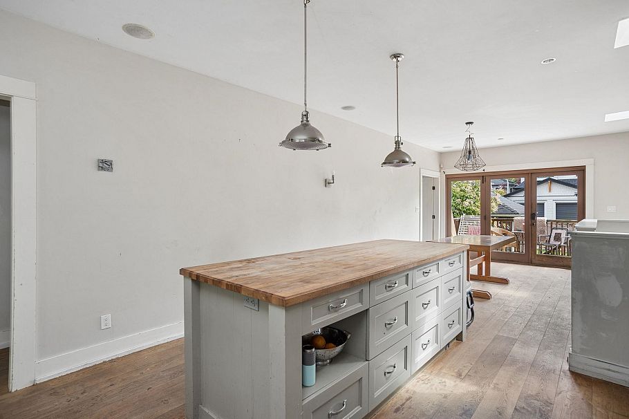 2252 Venables Street Vancouver, BC - 10