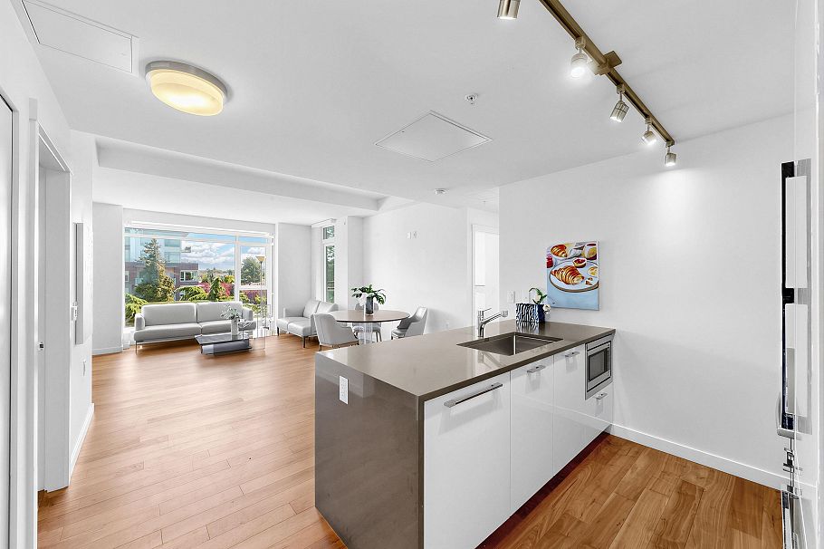 402 4189 Cambie Street Vancouver, BC - 18