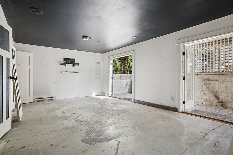 2252 Venables Street Vancouver, BC - 24