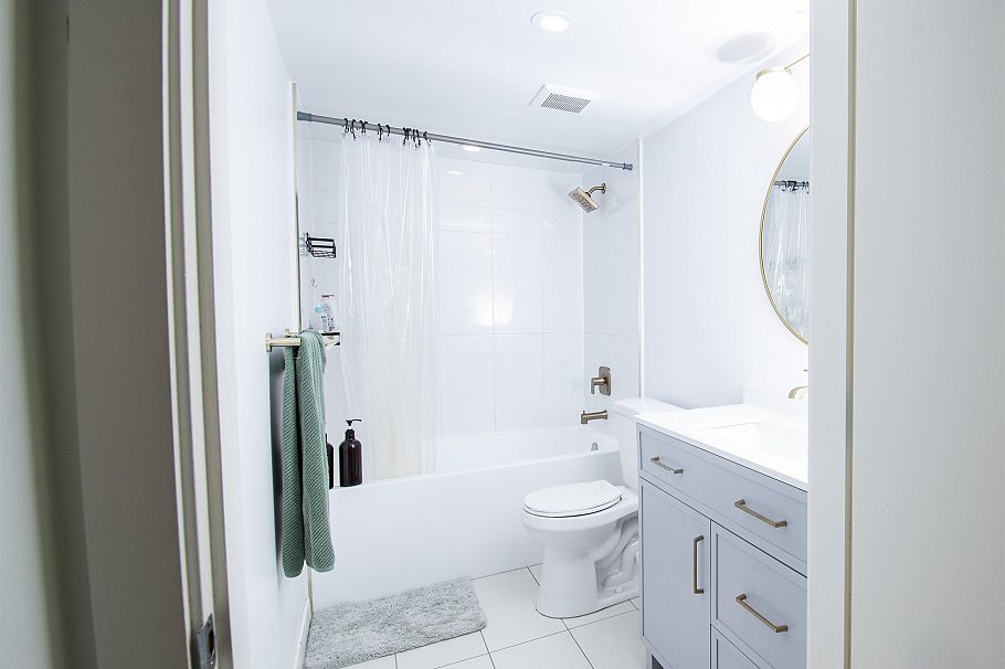 204 2483 Spruce Street Vancouver, BC - 17