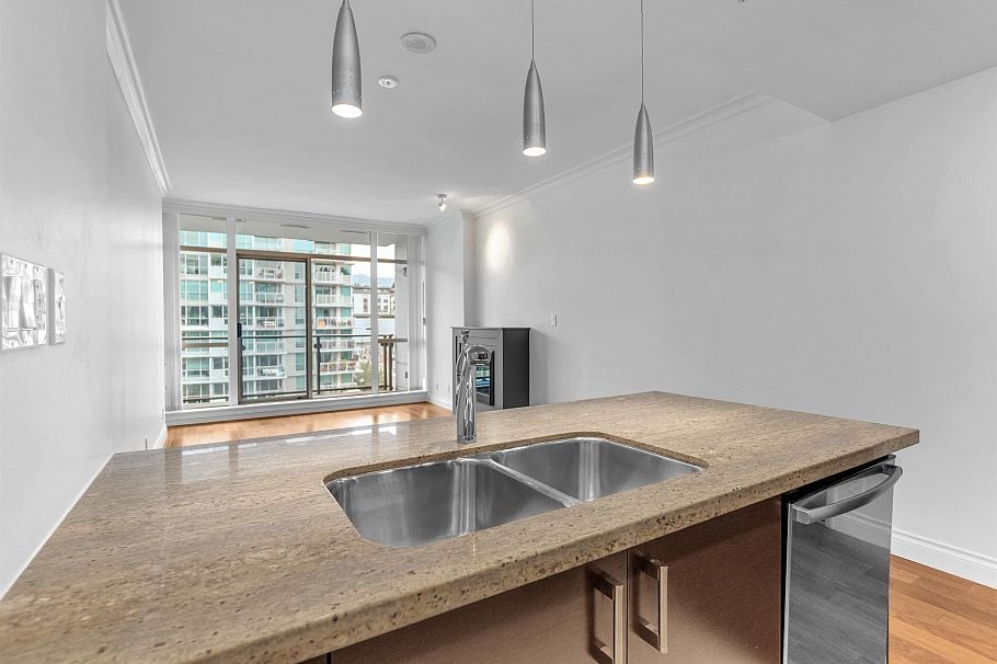 901 172 Victory Ship Way North Vancouver, BC - 8