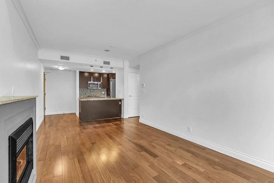 901 172 Victory Ship Way North Vancouver, BC - 17