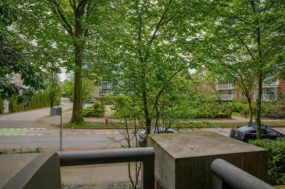 206 2137 W 10 Avenue Vancouver, BC - 15