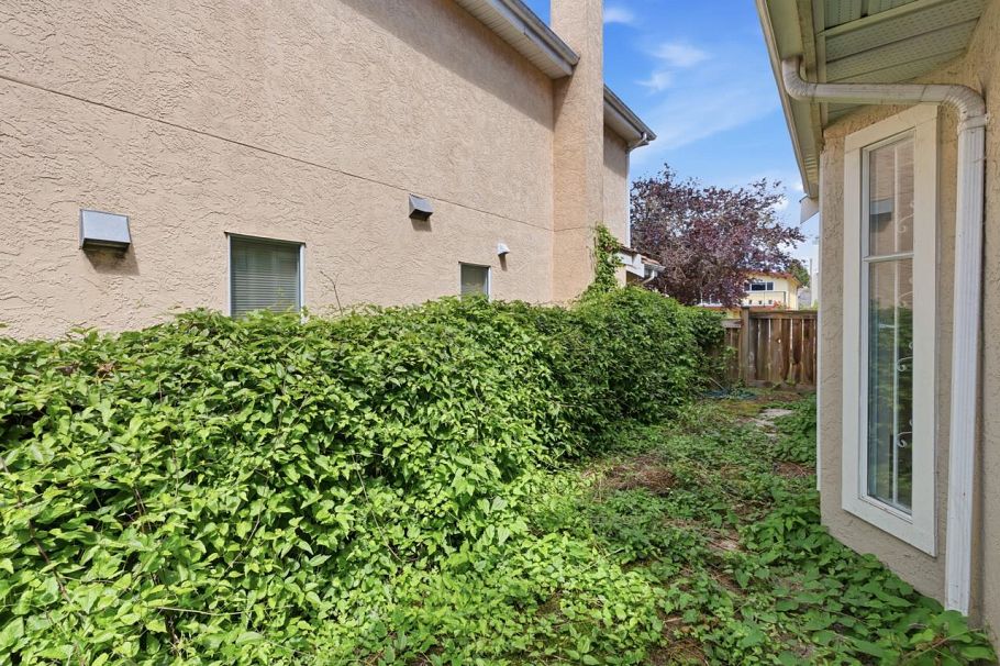 6 8291 French Street Vancouver, BC - 6