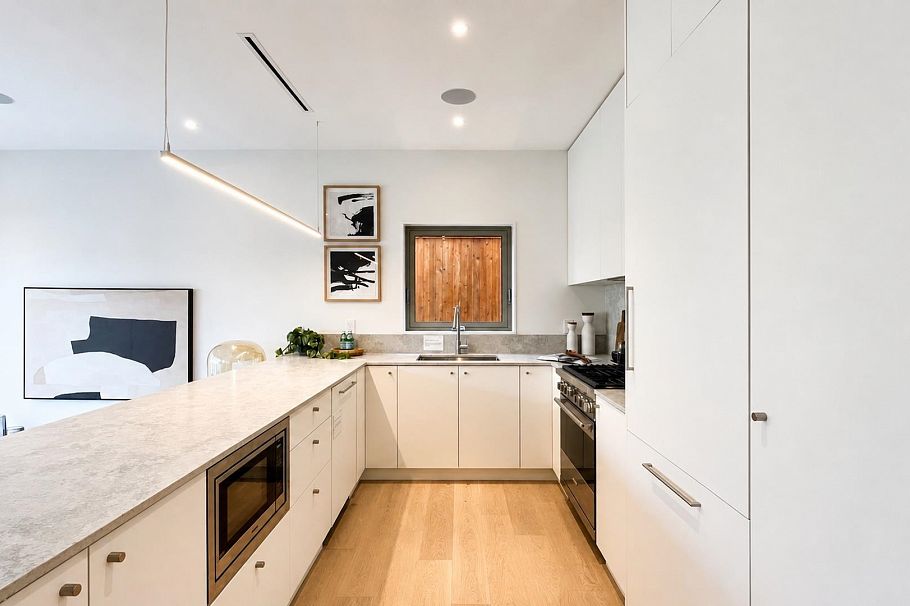 1 2915 E 5th Avenue Vancouver, BC - 5