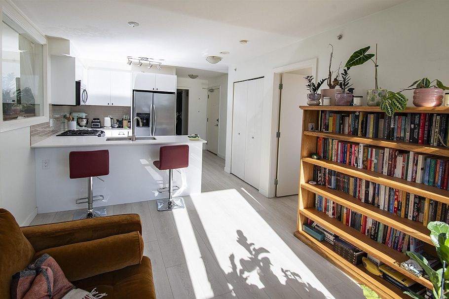 204 2483 Spruce Street Vancouver, BC - 3