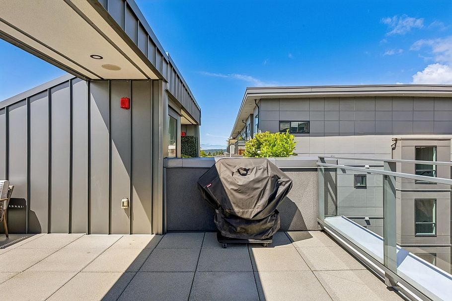 129 649 E 3rd Street North Vancouver, BC - 32