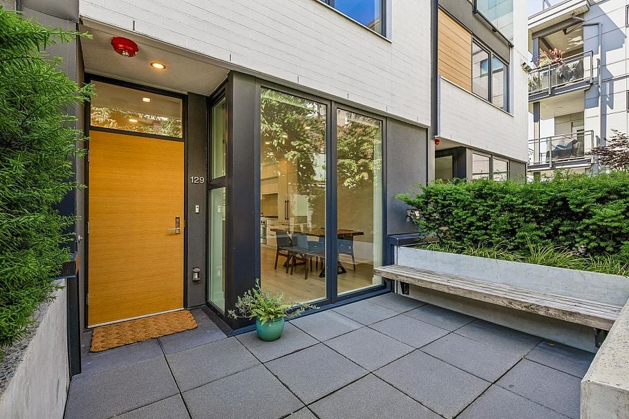 129 649 E 3rd Street North Vancouver, BC - 12