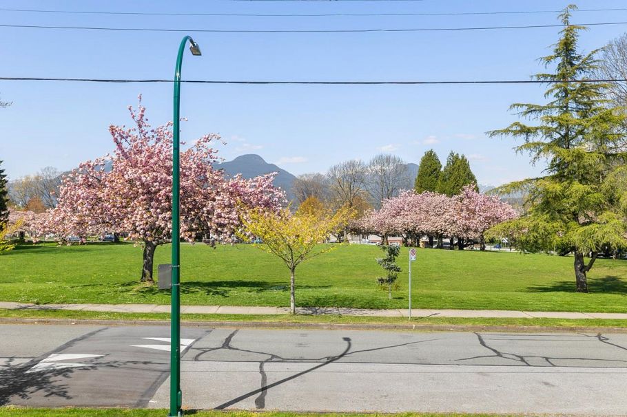2880 Oxford Street Vancouver, BC - 32