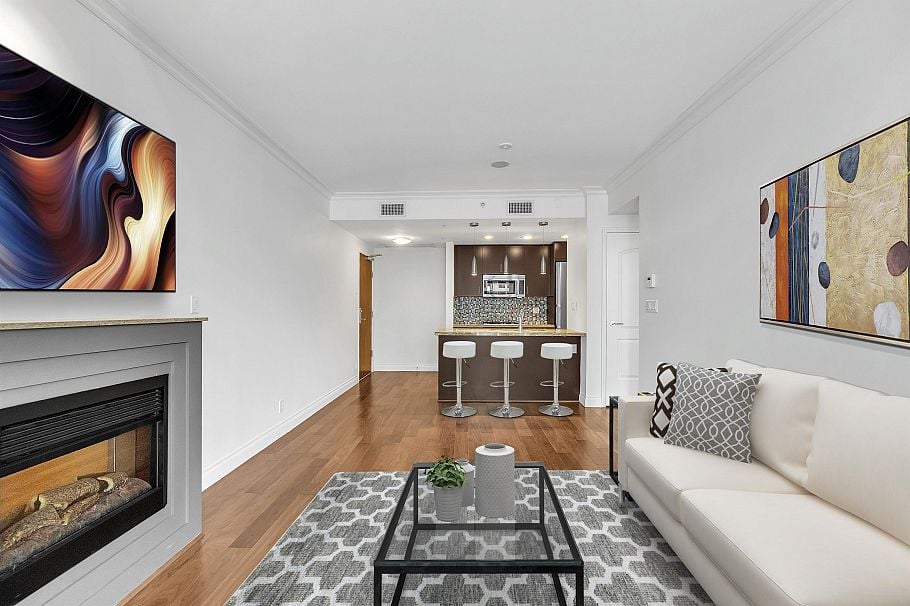 901 172 Victory Ship Way North Vancouver, BC - 11