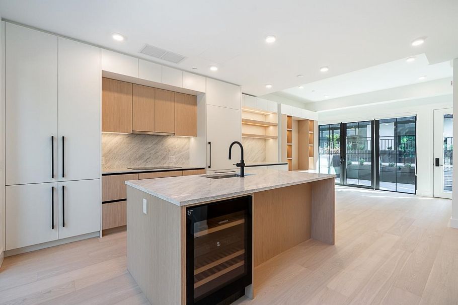 107 551 W 28th Avenue Vancouver, BC - 1