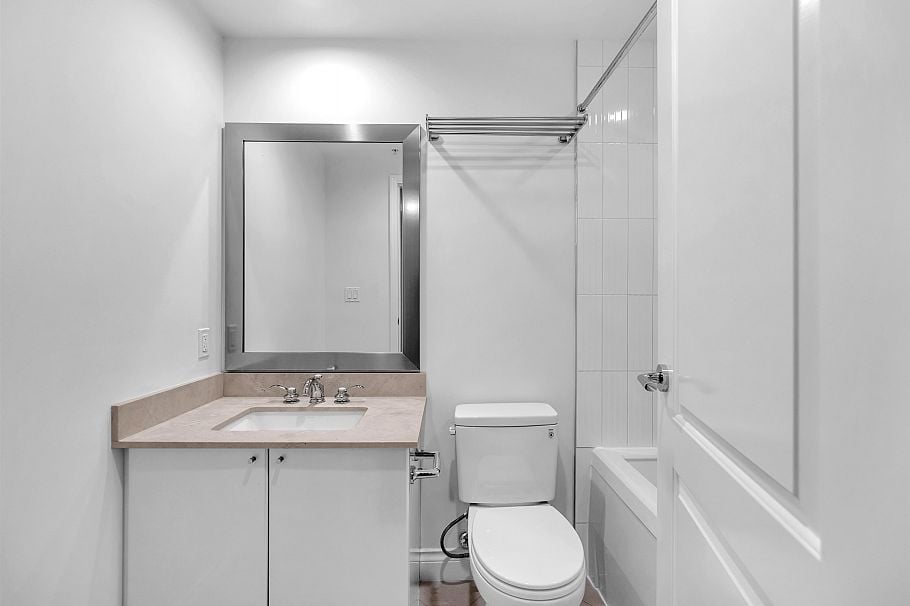 901 172 Victory Ship Way North Vancouver, BC - 22