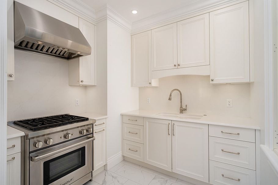 1093 Wolfe Avenue Vancouver, BC - 12