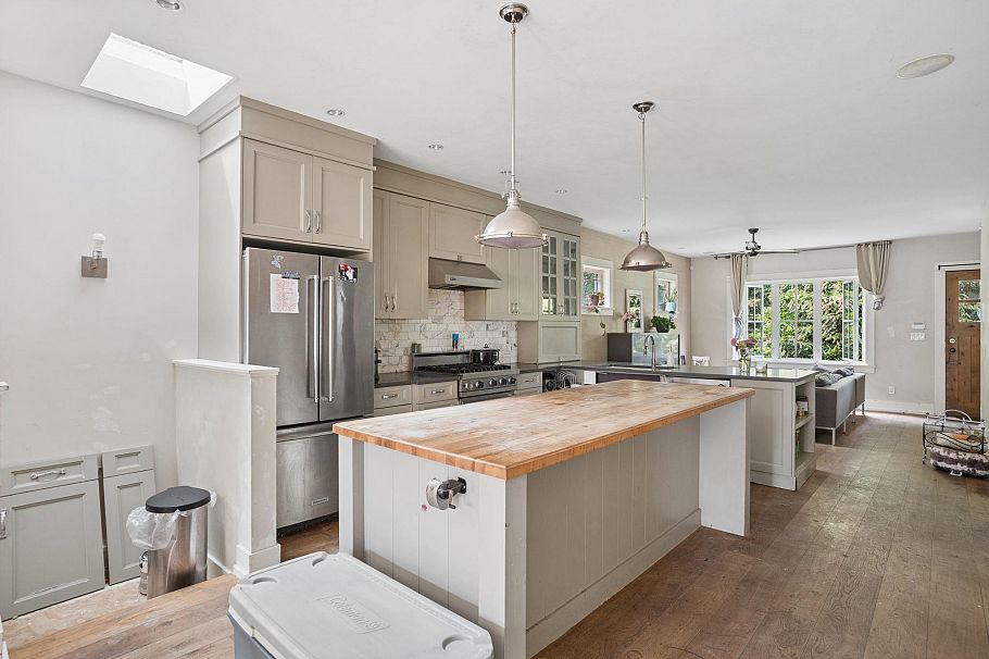 2252 Venables Street Vancouver, BC - 9