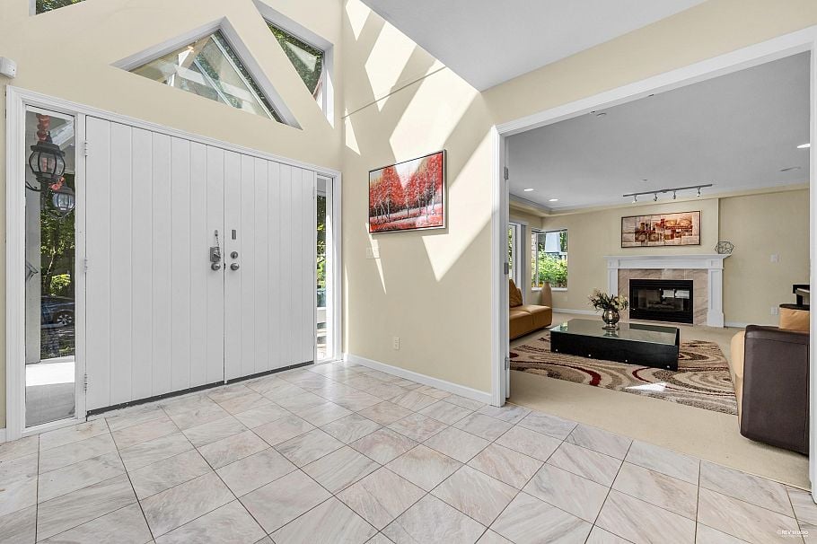 3091 W 38th Avenue Vancouver, BC - 17