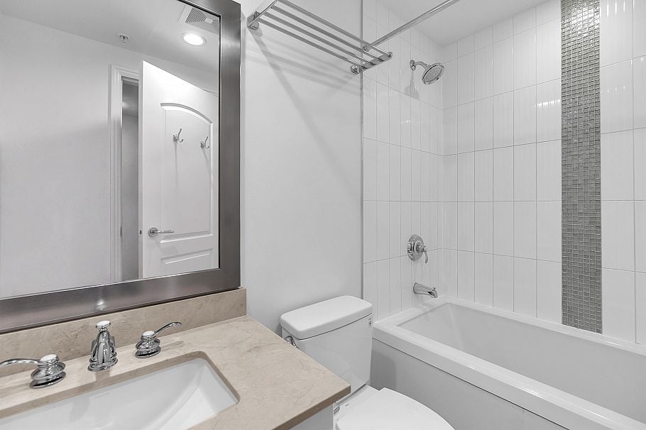 901 172 Victory Ship Way North Vancouver, BC - 23