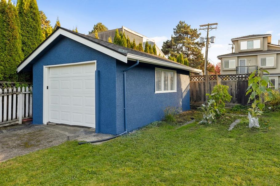 2880 Oxford Street Vancouver, BC - 27