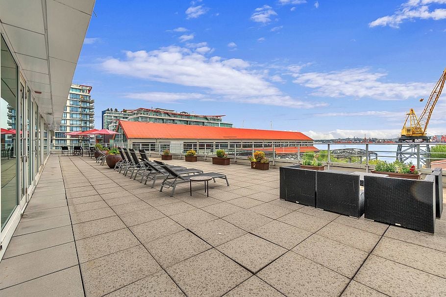 901 172 Victory Ship Way North Vancouver, BC - 35
