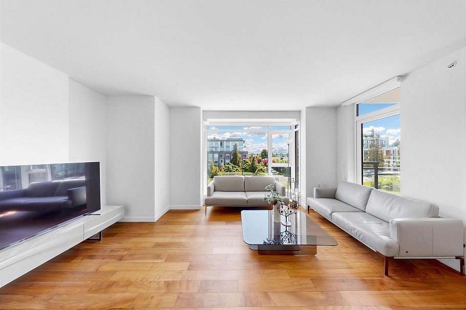 402 4189 Cambie Street Vancouver, BC - 1
