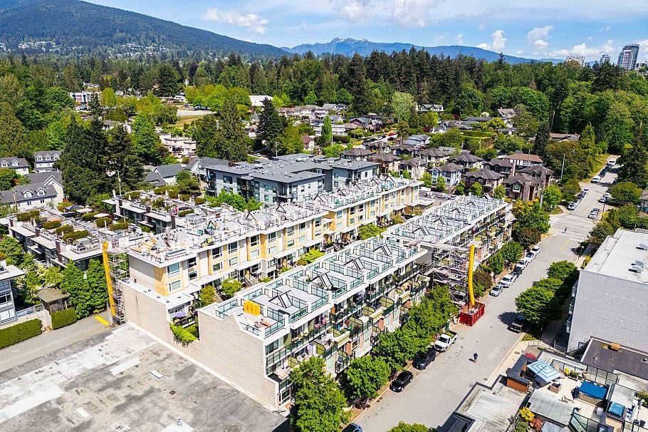64 728 W 14 Street North Vancouver, BC - 35