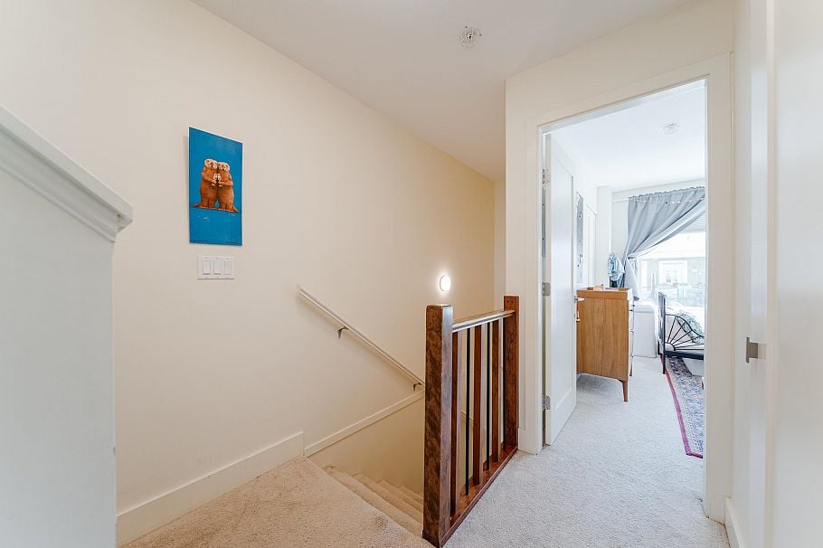 64 728 W 14 Street North Vancouver, BC - 21