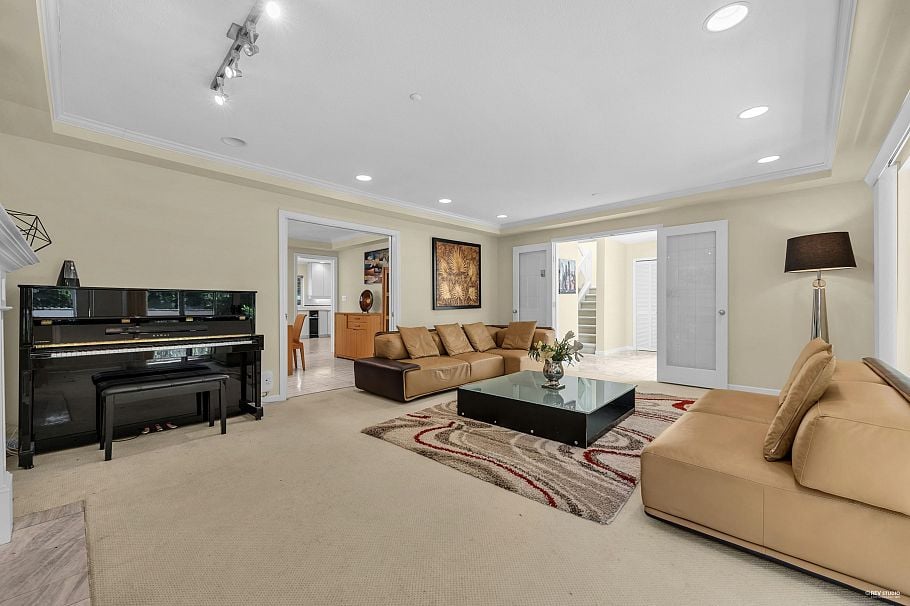 3091 W 38th Avenue Vancouver, BC - 5