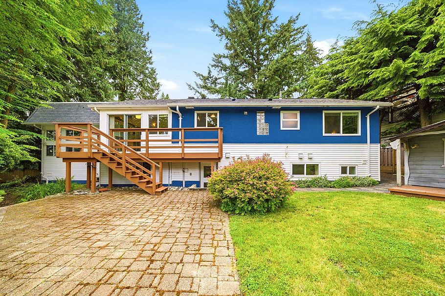 1611 Lynn Valley Road North Vancouver, BC - 39