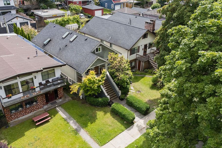 2252 Venables Street Vancouver, BC - 34