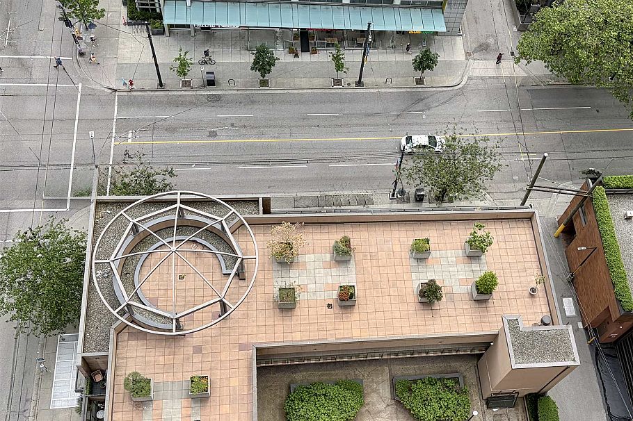 2607 1189 Howe Street Vancouver, BC - 17