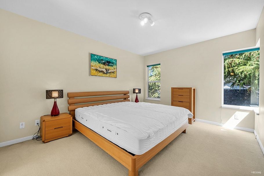 3091 W 38th Avenue Vancouver, BC - 22