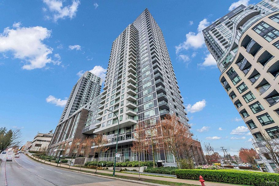 207 5515 Boundary Road Vancouver, BC - 1