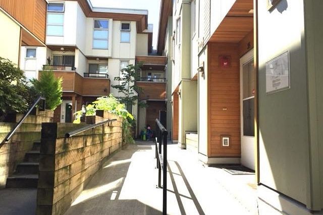35 638 W 6th Avenue Vancouver, BC - 2