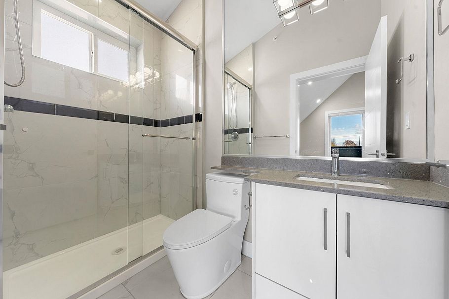 6692 Nanaimo Street Vancouver, BC - 23