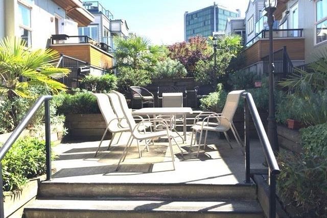 35 638 W 6th Avenue Vancouver, BC - 3