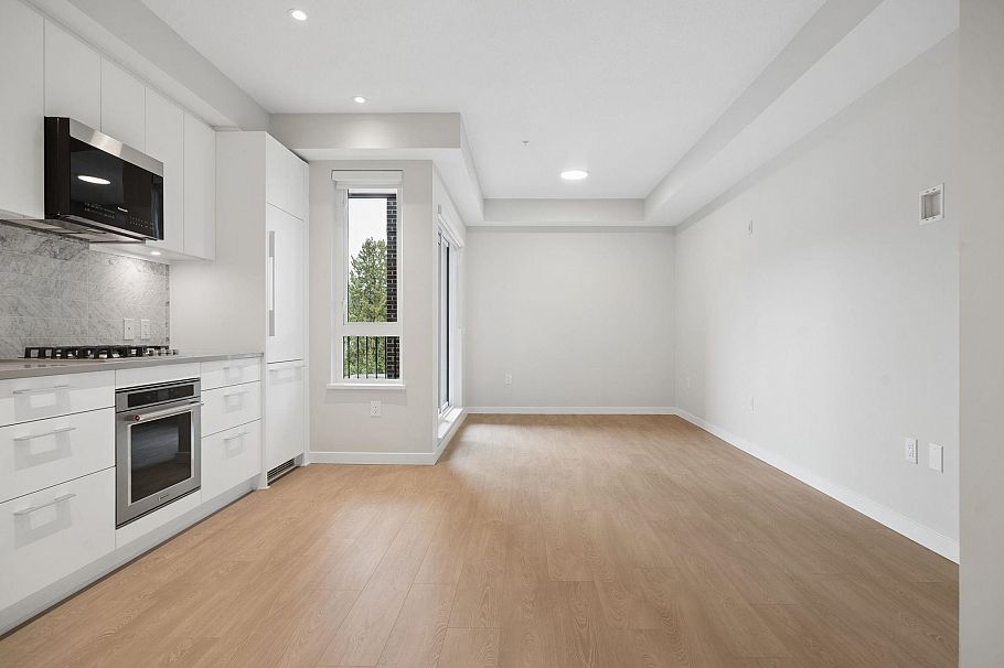 516 110 E 17th Street North Vancouver, BC - 6