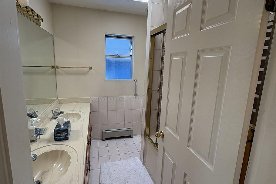 5095 Nanaimo Street Vancouver, BC - 24